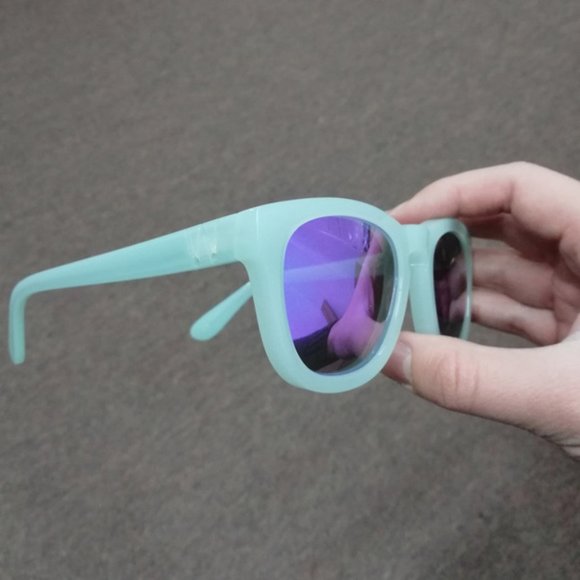 Wildfox Classic Deluxe Sunglasses Mint Blue Green - Picture 2 of 4